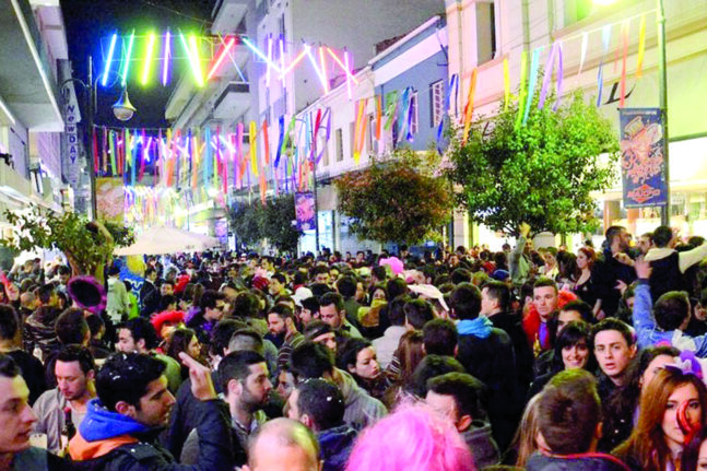 Πατρινό Καρναβάλι 2024: «Ξέμεινε» από δωμάτια η Πάτρα - Αναζητούνται εναλλακτικές λύσεις διαμονής για το τριήμερο