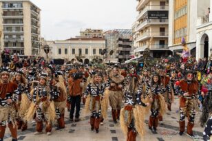 Πατρινό Καρναβάλι 2024: Όλη η Πάτρα χορεύει - 60.000 καρναβαλιστές και 181 πληρώματα στην μεγάλη παρέλαση της Κυριακής