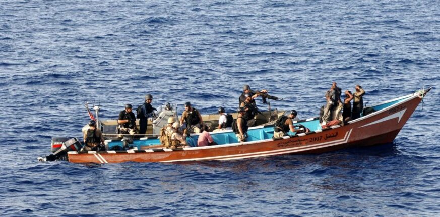Σομαλία: Πειρατές χτύπησαν πλοίο με σημαία Μπανγκλαντές