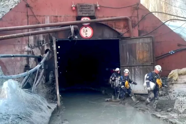 Ρωσία: Σταμάτησαν οι προσπάθειες διάσωσης σε χρυσωρυχείο - Κίνδυνος νέας κατάρρευσης