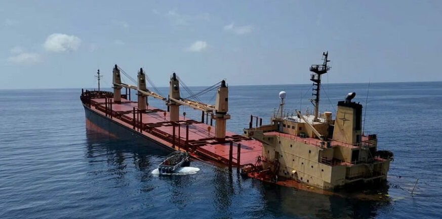 Ερυθρά Θάλασσα: Κίνδυνος περιβαντολλογικής καταστροφής μετά τη βύθιση του πλοίου Rubymar