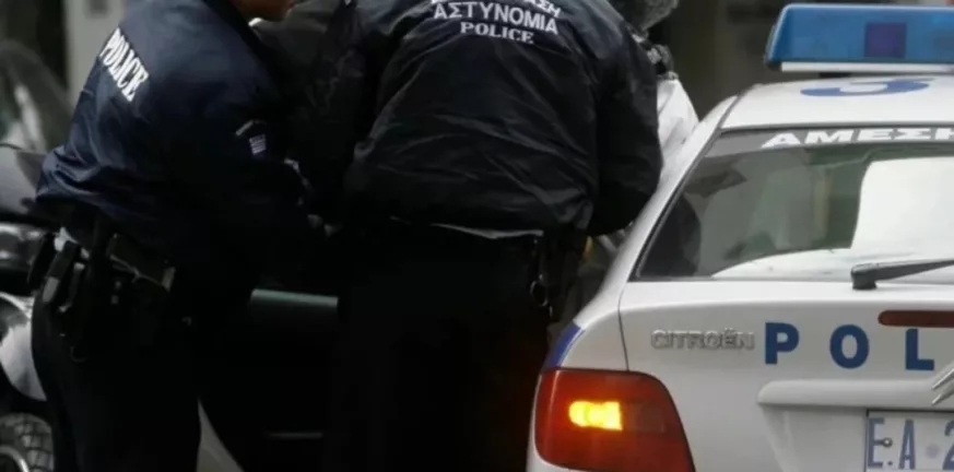 Κόρινθος: Ενα Αστυνομικός τραυματίας μετά από επίθεση ρομά - Τον γρονθοκόπησαν