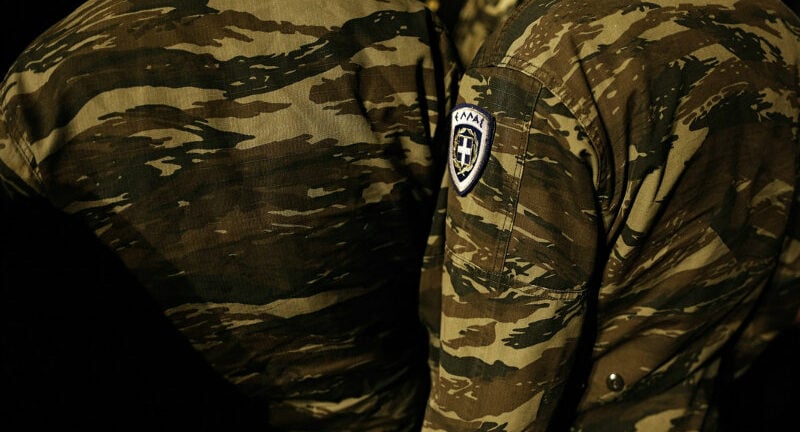 Έκτακτες κρίσεις ανώτατων αξιωματικών των Ενόπλων Δυνάμεων: Ποιοι αποστρατεύονται και ποιοι παραμένουν