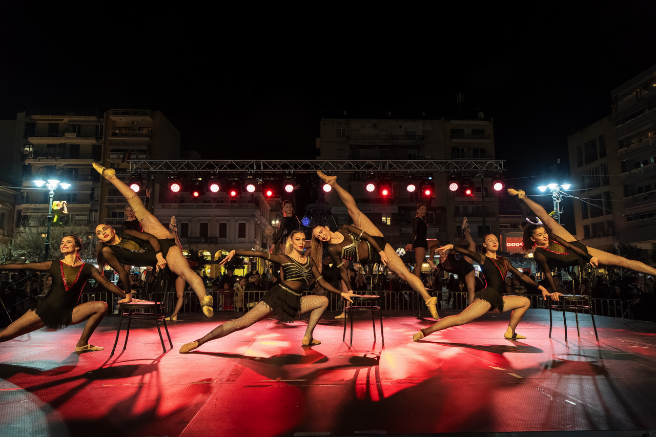 Patras: “The Dance Schools in carnival rhythms” – PHOTO
 – 2024-03-15 02:18:20