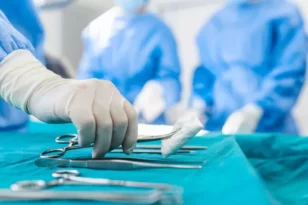 Τα 4 δημόσια νοσοκομεία στην Αττική που ξεκινούν απογευματινά χειρουργεία - Λίστα με τις κλινικές