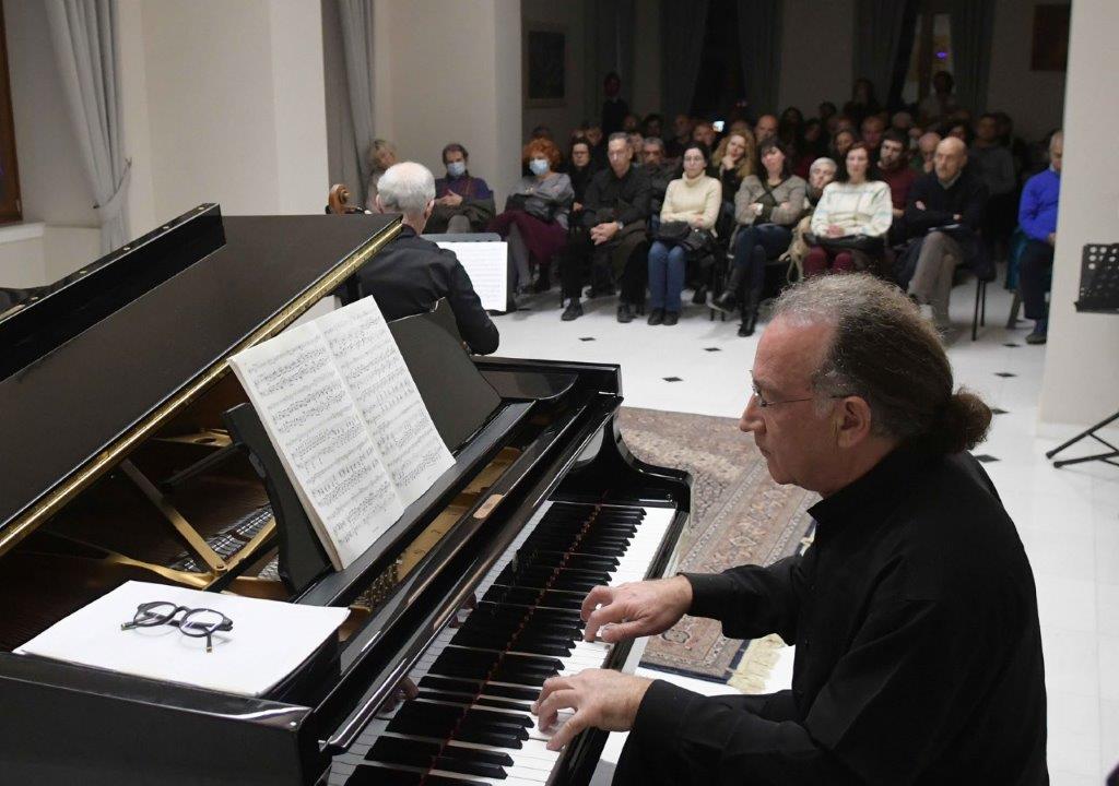 Γέμισε το Δημοτικό Ωδείο Πατρών για το αφιέρωμα στον J. S. Bach και τον S. Rachmaninoff