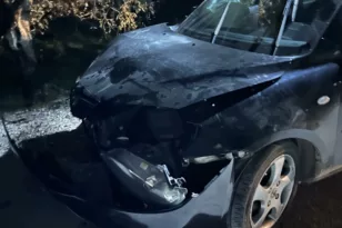 Αιτωλοακαρνανία: Εξετράπη όχημα στον – Μία γυναίκα στο νοσοκομείο ΦΩΤΟ