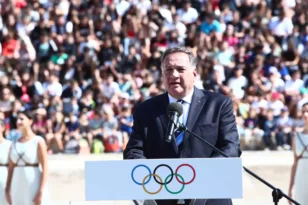 Ολυμπιακή Φλόγα: Απευθείας η τελετή παράδοσης από το Παναθηναϊκό Στάδιο