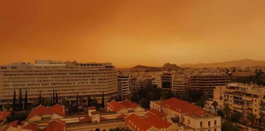 Αφρικανική σκόνη – Κολυδάς: Είναι «το εντονότερο γεγονός» που έχει καταγραφεί στην Αθήνα