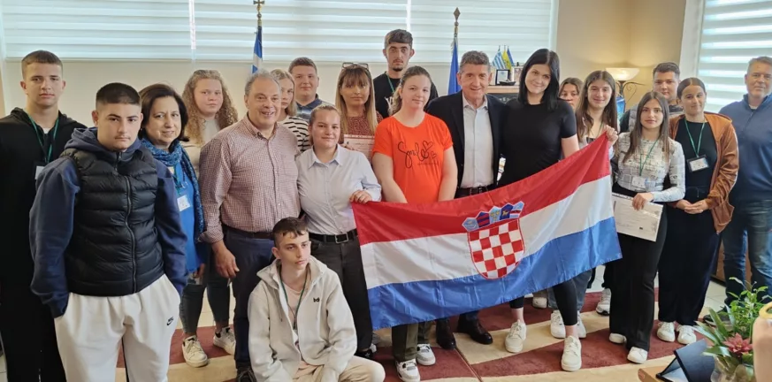 Επίσκεψη εκπαιδευτικών και μαθητών από την Κροατία στο Δήμαρχο Δυτικής Αχαΐας Γρηγόρη Αλεξόπουλο