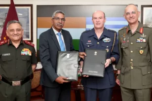 Επίσημη επίσκεψη του αρχηγού ΓΕΕΘΑ στην Ινδία - Υπεγράφη συμφωνία στρατιωτικής συνεργασίας