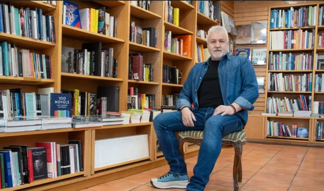 Πάτρα: Ο Σπύρος Πετρουλάκης συναντά τους αναγνώστες με αφορμή το νέο του μυθιστόρημα «Αυγή»