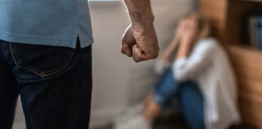 Ενδοοικογενειακή βία: Δύο γυναίκες μεταφέρθηκαν χθες σε «Safe Houses» – 93 περιστατικά και 48 συλλήψεις