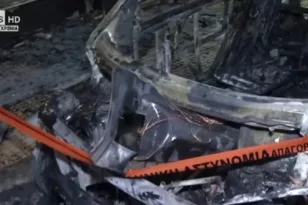 Φωτιά σε οχήματα στα Πατήσια, ζημιές σε κατάστημα και διαμερίσματα