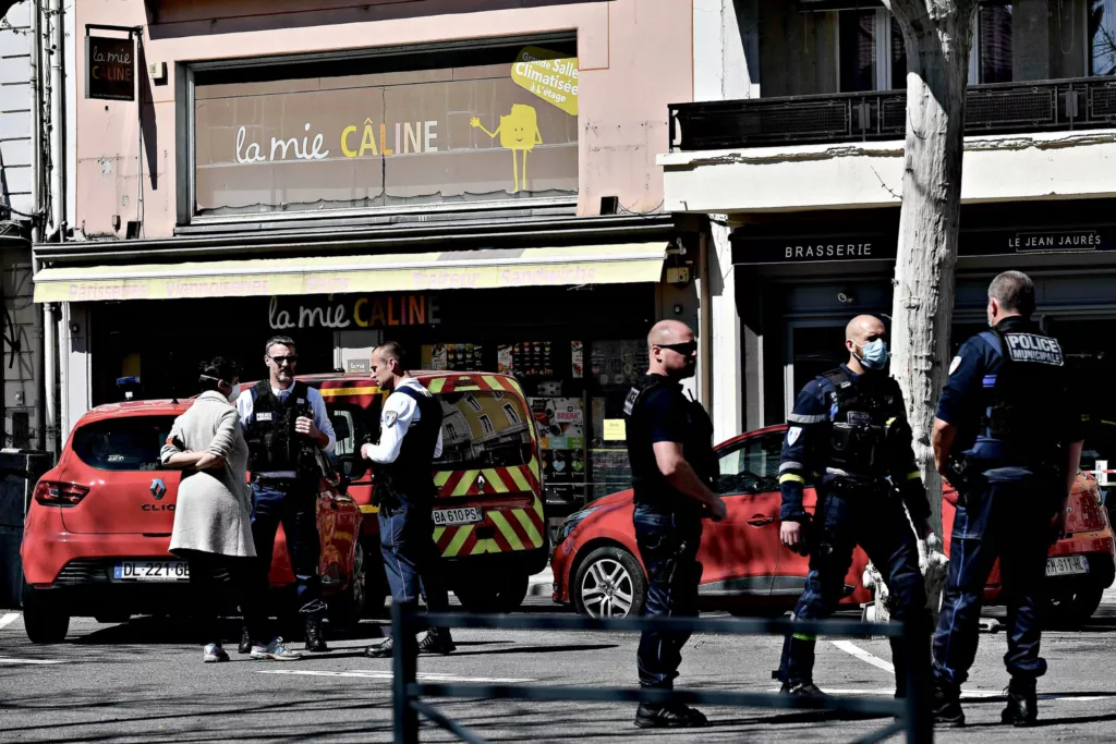 France: Knife attack near school