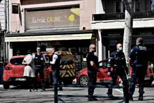 Γαλλία: Επίθεση με μαχαίρι κοντά σε σχολείο – Τραυματισμός δύο κοριτσιών