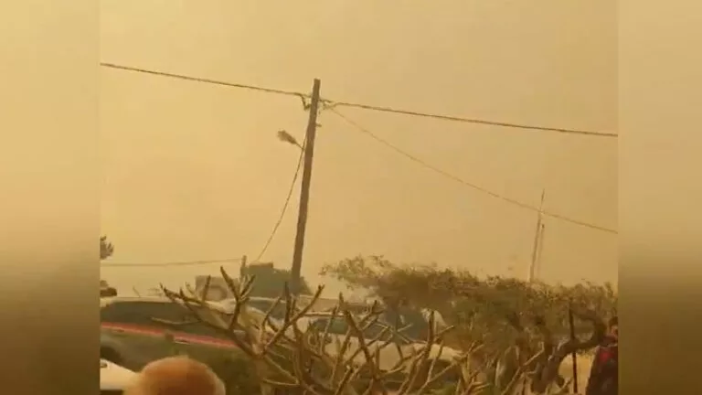 Ανεξέλεγκτη η μεγάλη φωτιά στο Λασίθι: Τέσσερις τραυματίες, ενισχύονται οι πυροσβεστικές δυνάμεις