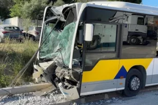 Ανω Λιόσια: Πρόσκρουση λεωφορείου σε κολώνα - Πέντε τραυματίες