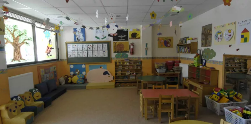 Αλεξανδρούπολη: «Δωμάτιο αποσυμπίεσης» η αποθήκη που έκλεινε τα παιδιά η βρεφονηπιοκόμος