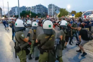 Θεσσαλονίκη: Αθώοι οι 49 κατηγορούμενοι για τα επεισόδια στην αντιφασιστική πορεία τον Σεπτέμβριο του 2020