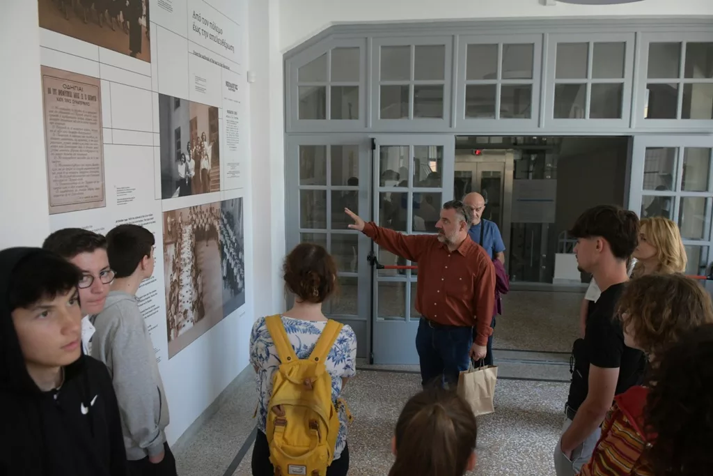 Πάτρα: Μαθητές από την Ουγγαρία μαζί με το 11ο και 13ο Γυμνάσιο στο νέο δημαρχείο ΦΩΤΟ