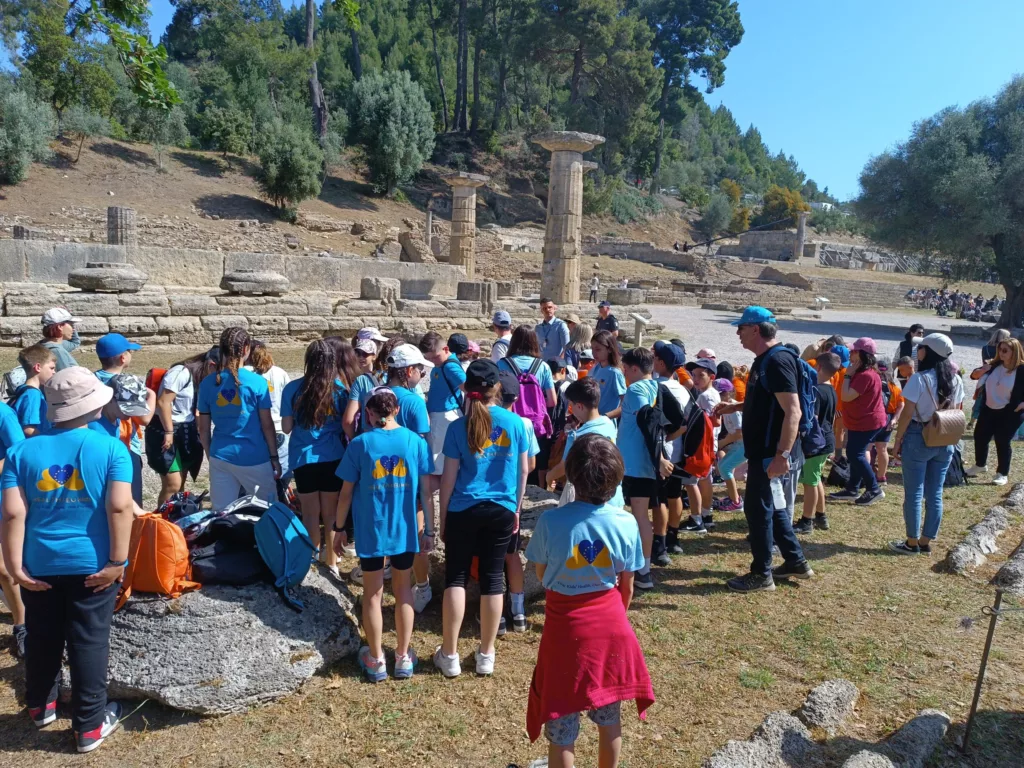 Πατρινοί μαθητές στην Αρχαία Ολυμπία για την τελική πρόβα Αφής της Ολυμπιακής Φλόγας - ΦΩΤΟ
