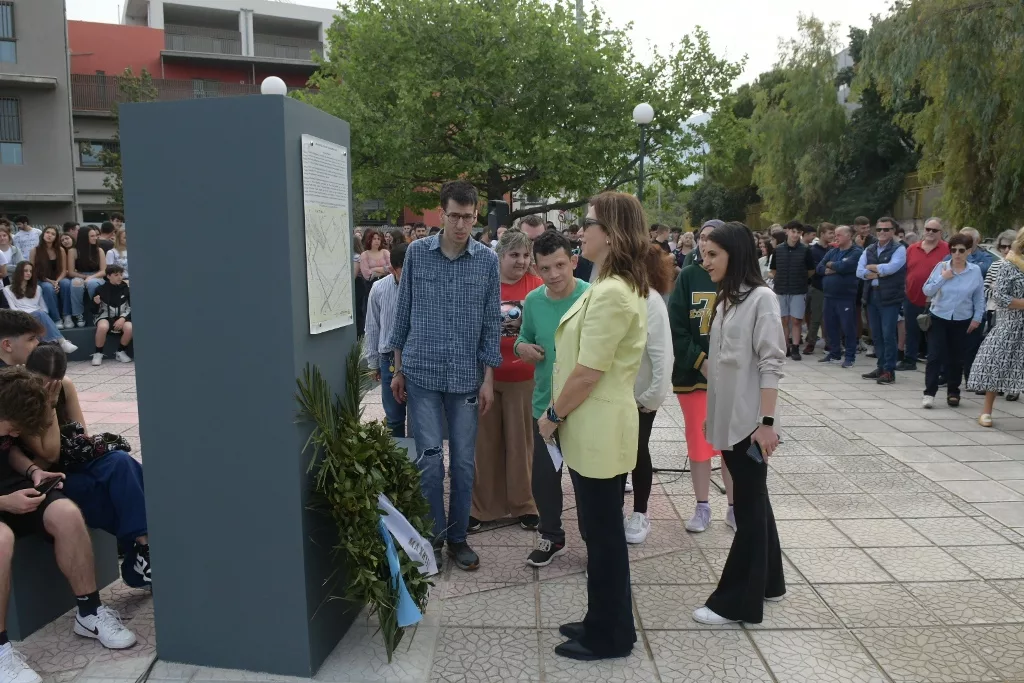 Πάτρα: Στα εγκαίνια του μνημείου του Πελοπίδα Σταθακόπουλου ο Κώστας Πελετίδης