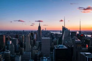 Οι θεωρίες συνωμοσίας μετά τον σεισμό στη Νέα Υόρκη και η ολική έκλειψη ηλίου τη Δευτέρα