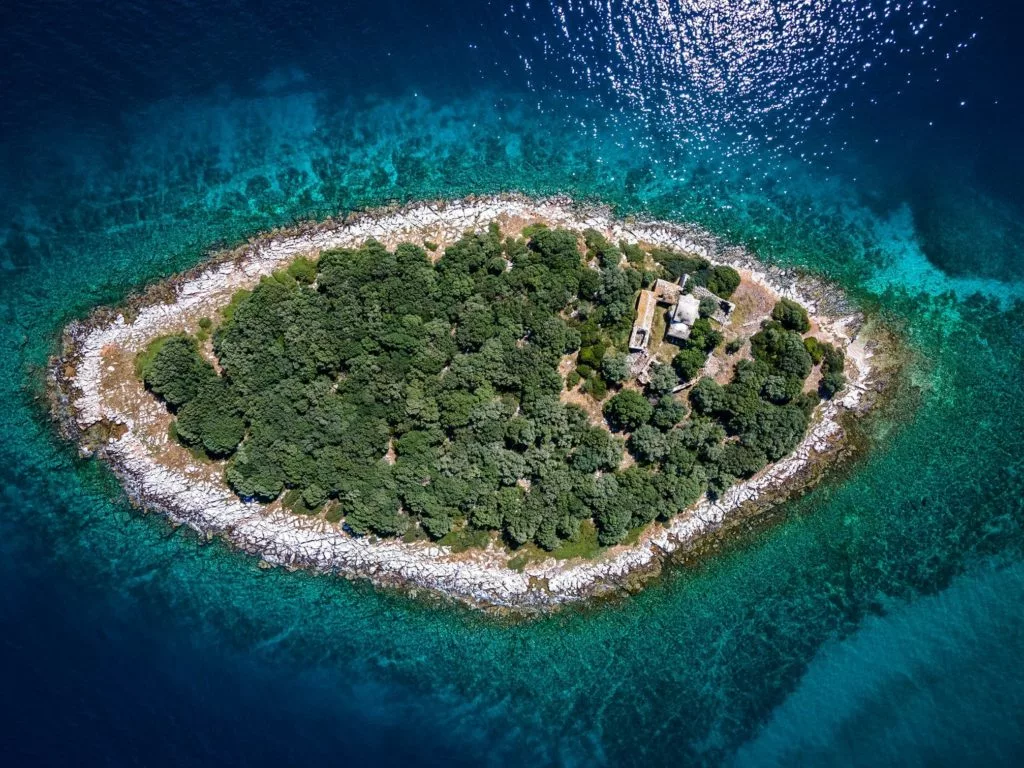 Private island for sale in the Gulf of Corinth at a bargain price
 – 2024-04-21 05:30:38