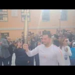 Η Ολυμπιακή Φλόγα στην Πάτρα - Οι στάσεις σε νέο Δημαρχείο και στο σπίτι του Κωστή Παλαμά