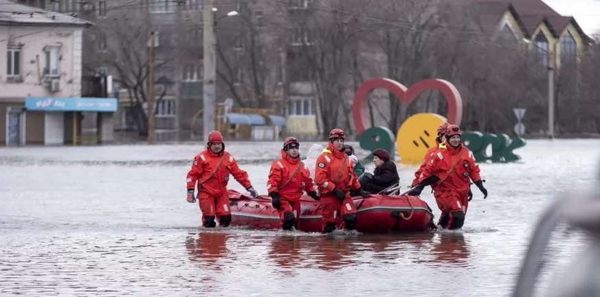 Ρωσία: Σειρήνες συναγερμού για πλημμύρα - Απειλούνται χιλιάδες άνθρωποι - ΦΩΤΟ
