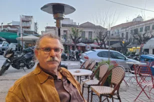 Μάνος Ποντικάκης: Ένας διανοούμενος μάστορας εκθέτει στο Αρχαιολογικό Μουσείο και μιλά στο pelop.gr