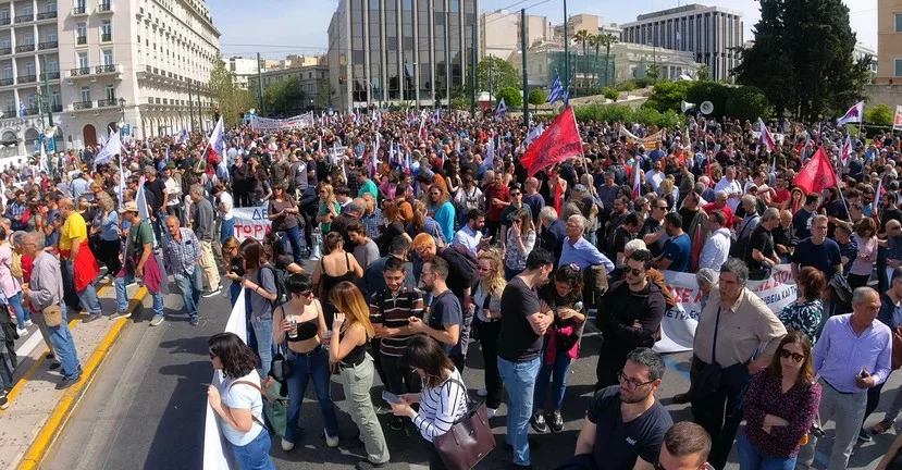 Σε απεργιακό κλοιό η χώρα: Σε εξέλιξη η συγκέντρωση στην Αθήνα - Κλείνει το κέντρο