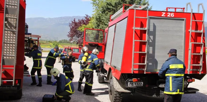 Πυροσβεστική: Πρόσκληση για την κάλυψη 699 κενών θέσεων εποχικών πυροσβεστών
