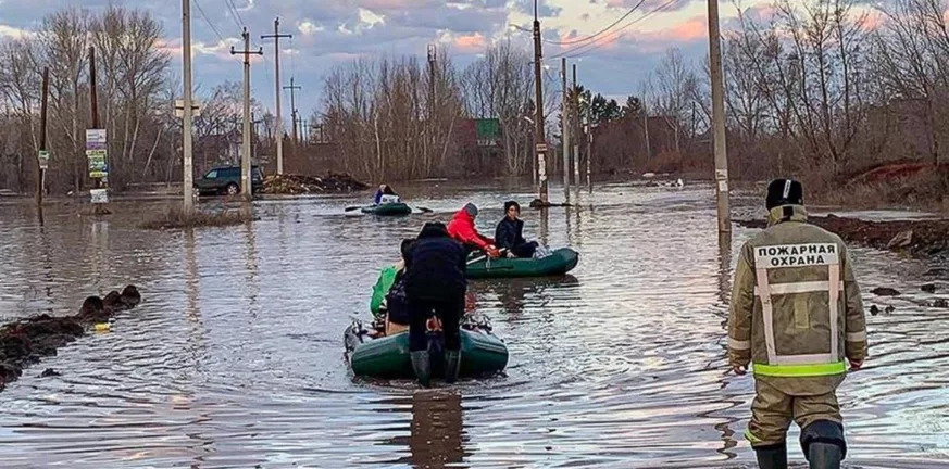 ΒΙΝΤΕΟ - Ρωσία: Οι πλημμύρες εκτόπισαν τουλάχισαν 8.000 κατοίκους από το Όρενμπουργκ