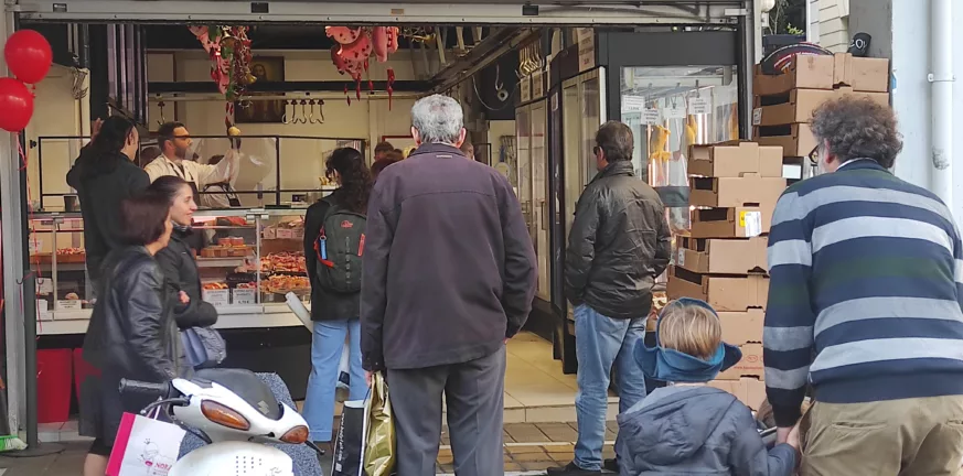 Πάσχα: Μάχη στην αγορά για την τιμή του οβελία - Τι λένε επιχειρηματίες άλλων κλάδων
