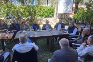 «Πάτρα Ενωμένη»: Συνάντηση Σβόλη με στελέχη της Κοινότητας Πλατανίου, τι συζητήθηκε ΦΩΤΟ
