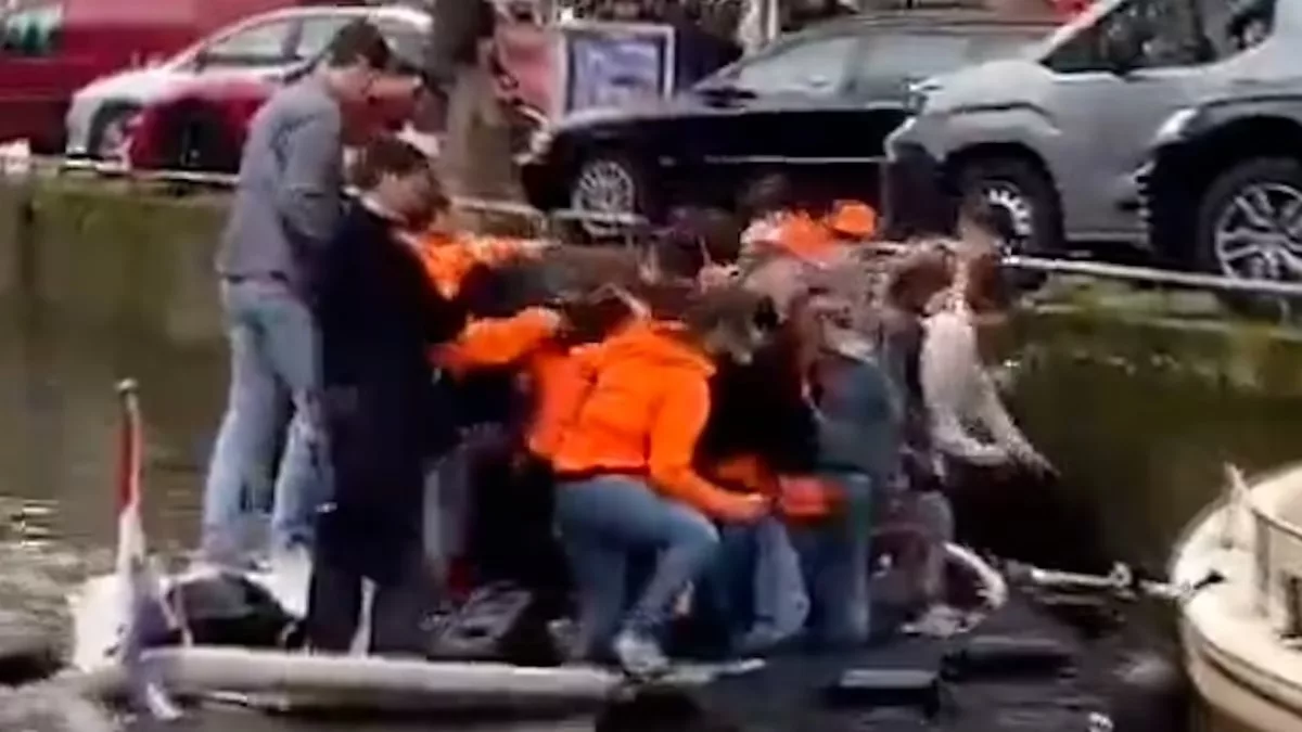 Netherlands: They went out to celebrate “King’s Day” and their boat sank in a channel VIDEO
 – 2024-05-06 14:31:21