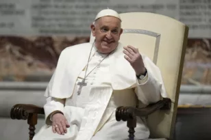 Βατικανό: Ο Πάπας ζητάει συγγνώμη από όσους αισθάνθηκαν προσβεβλημένοι