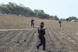 Μεξικό: Σφαίρα στο κεφάλι φέρουν τα πτώματα που εικάζεται ότι ανήκουν στους δύο Αυστραλούς και τον Αμερικανό 