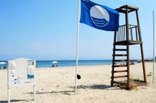 Αχαΐα: Από το 2025 νέες Γαλάζιες Σημαίες – Σε ποιες ενέργειες προχωρούν οι Δήμοι