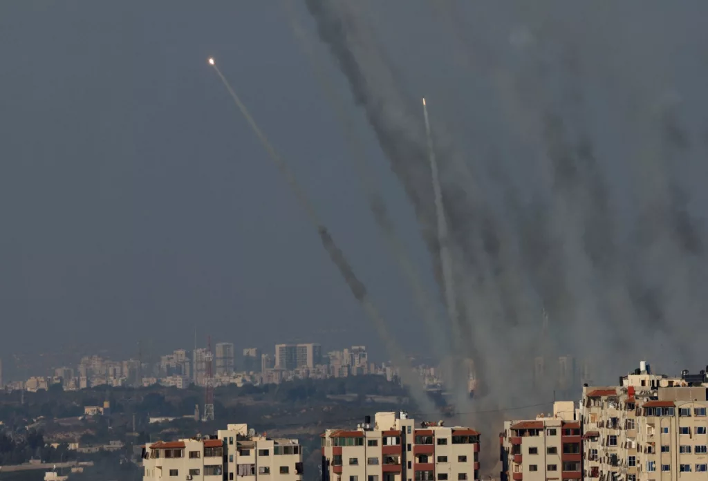 Israel: Hamas rocket attack on Tel Aviv from Rafah
 – 2024-07-07 13:20:40