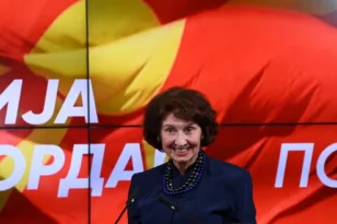 Βόρεια Μακεδονία: Το αλβανικό κόμμα DUI κατηγορεί τη Σιλιάνοφσκα ότι παραβίασε το Σύνταγμα