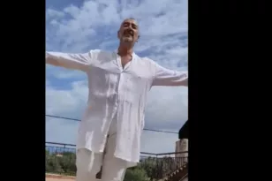 Πάτρα: Ο... θρήνος αλά Eurovision του Σταύρου Γκουρνέλου γιατί φεύγει η Ήρα Κουρή! ΒΙΝΤΕΟ