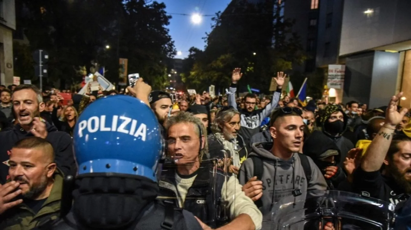 Italy: Police-student clashes outside conference attended by Pope
 – 2024-08-08 21:03:00