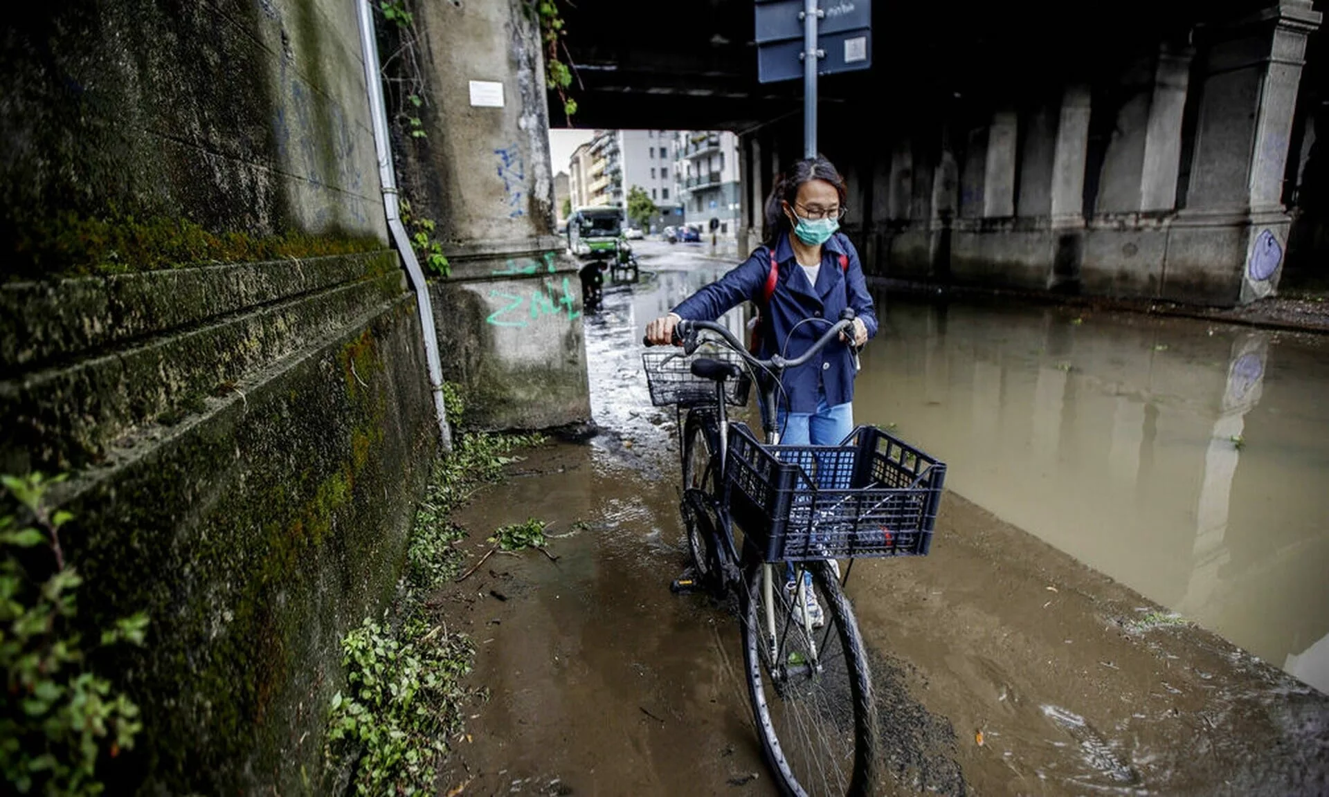 Unhealthy climate and floods in Milan VIDEO
 – 2024-05-17 08:38:40