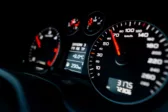 «Πειραγμένα» χιλιόμετρα σε 1 στα 5 εισαγόμενα μεταχειρισμένα – Πώς στήνεται η απάτη με τα κοντέρ