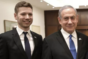 Ισραήλ: Ο γιος του Νετανιάχου μοιράστηκε βίντεο με μασκοφόρο που απειλεί τον Γκάλαντ με ανταρσία ΒΙΝΤΕΟ