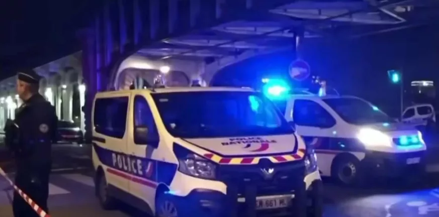 Παρίσι,πυροβολισμοί,αστυνομικοί