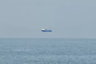 Σκύρος: Πλοίο «αιωρούνταν» στη θάλασσα λόγω του φαινομένου Fata Morgana